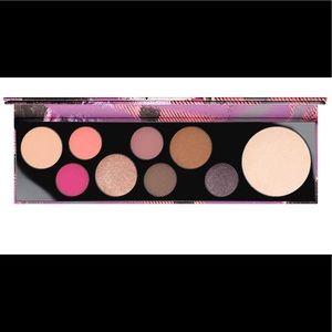 MAC Eyeshadow Palette -Risktaker